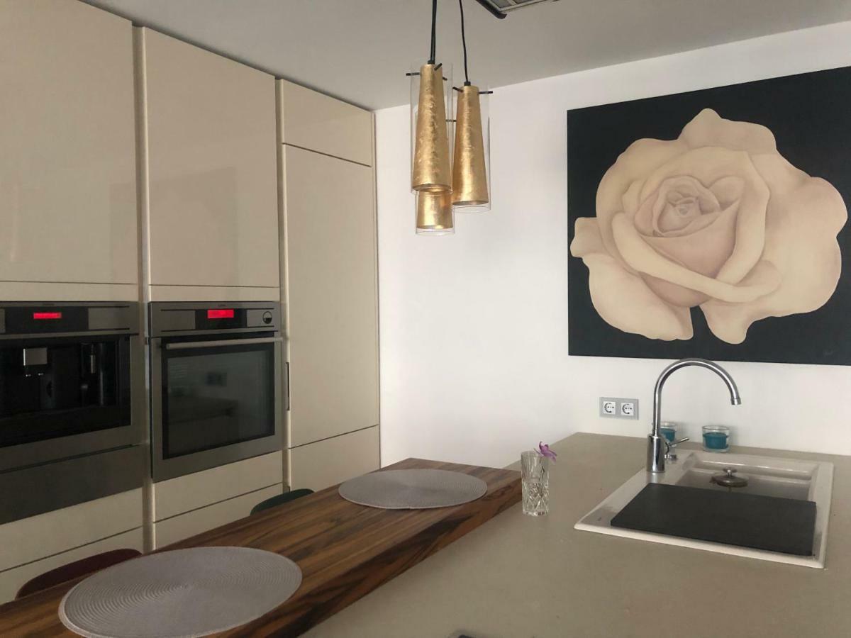 Luxurious 2 Bedroom Old Apartment München